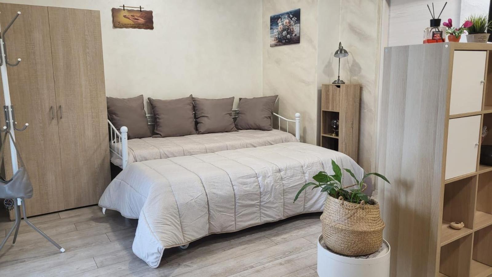 דירות ונאריה ריאלה Sole&Scudo מראה חיצוני תמונה